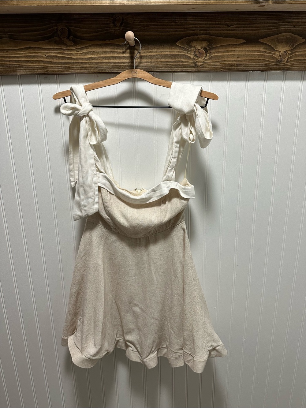 Mika & Gala Tie-Shoulder Cream baby doll Mini Dress Sz S